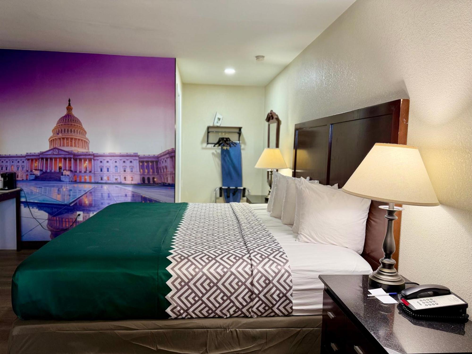 Governor House Inn Arlington/Falls Church Extérieur photo