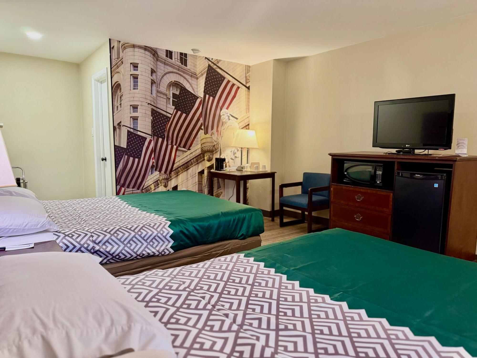 Governor House Inn Arlington/Falls Church Extérieur photo